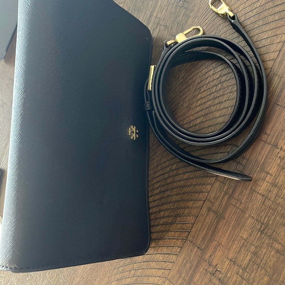 Crossbody clutch bag